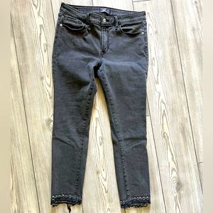 Abercrombie & Fitch Mid Rise Super Skinny Ankle Jean